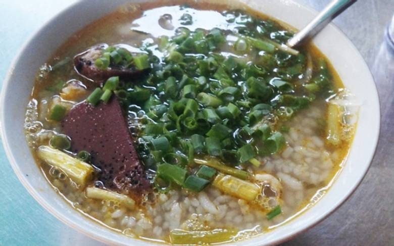 Khám phá ẩm thực chợ Chuồn Huế 