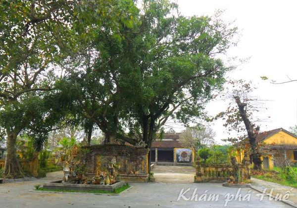 http://hue.darkvn.net/wp-content/uploads/2019/07/DinhAnTruyen.jpg